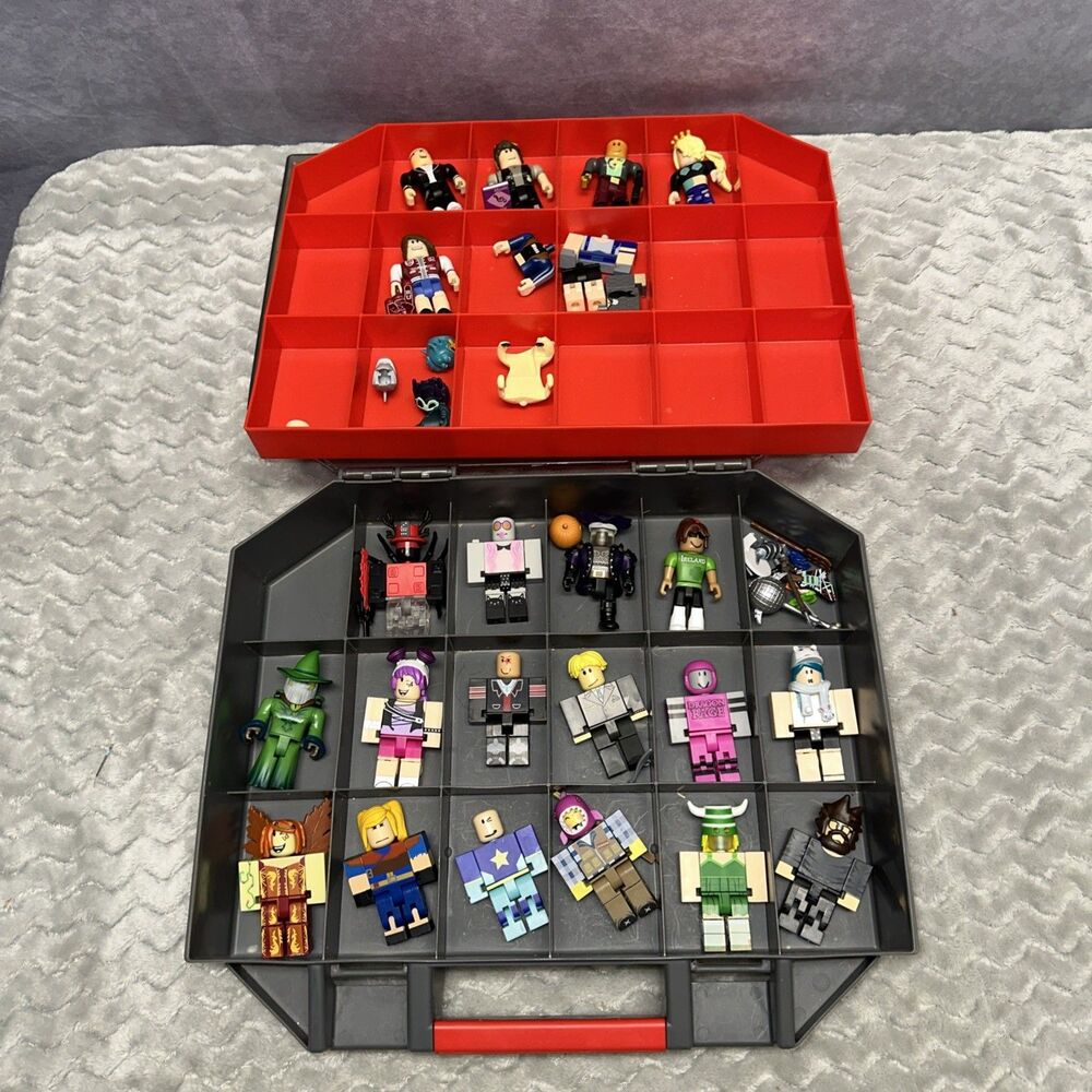 Various Roblox 21 Figures with Storage Case Accessories Extras No Codes No Latch